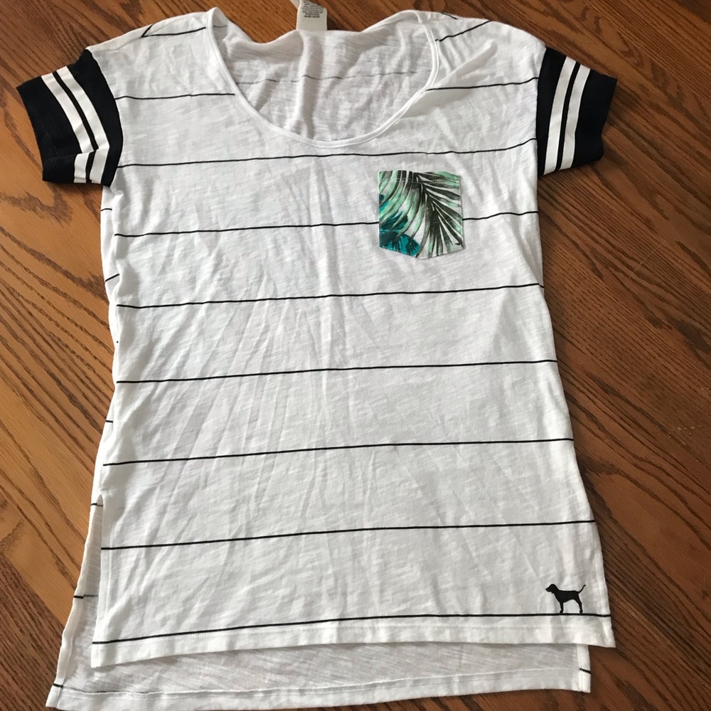 Never worn VS PINK tee